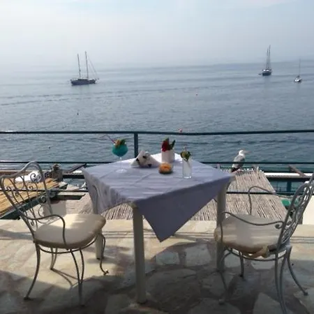 Diva La Canzone Del Mare קאפרי